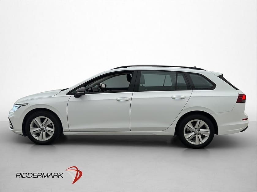 Bild 2 av Volkswagen Golf Sportscombi SC 1.5 eTSI 131hk Cockpit Rattvärme Sensorer