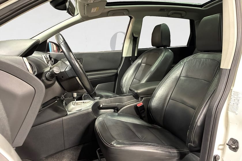 Bild 3 av Nissan Qashqai+2 2.0 141 HK AUT AWD DRAG PANO NAVI 7-SITS BOSE BLUETOOTH