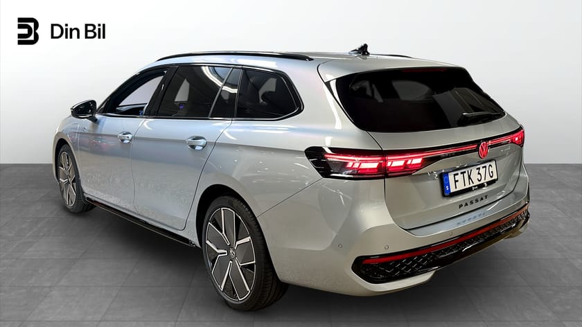 Bild 3 av Volkswagen Passat Variant eHybrid R-Line Black Style/Panorama/Drag