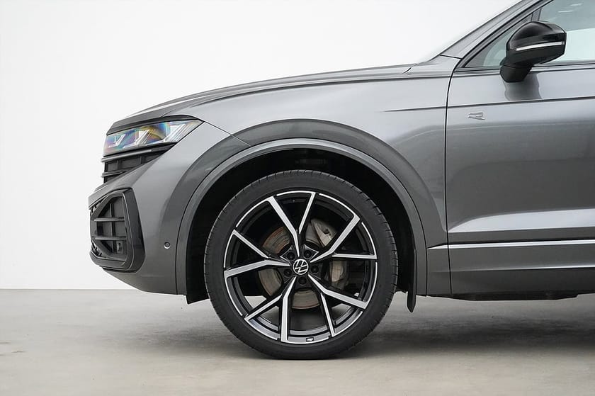 Bild 3 av Volkswagen Touareg 3.0 V6 TDI 4Motion / R-Line / 286hk / Värmare