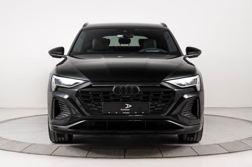 Bilde 4 av Audi Q8 Sportback 55 e-tron quattro SB S-line Plus Black Edition | B&O/HUD/360°/Matrix