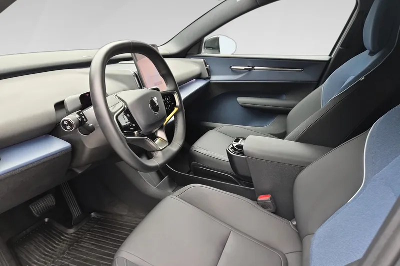 Volvo EX30 Twin Motor Performance bilde 11