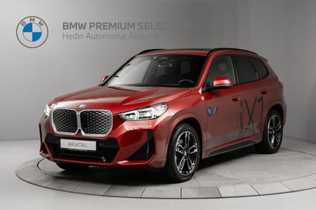 BMW iX1 xDrive30 Fully Charged Premium E. (K)