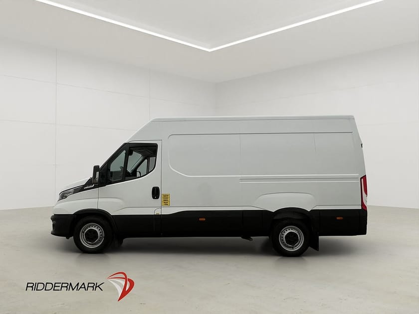 Bild 2 av Iveco Daily 35-140 Van L3H2 2.3JTD 136hk Värmare 3-Sit Farthållare Moms