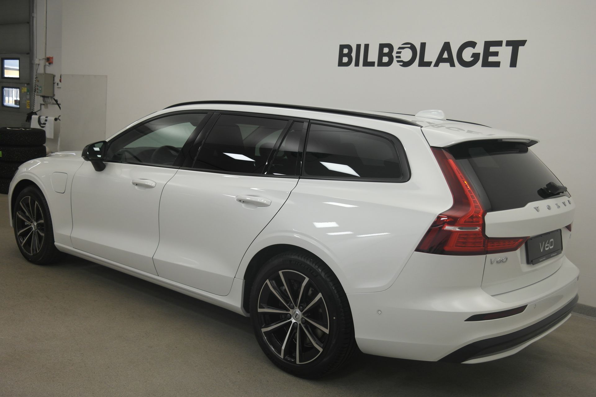 Volvo V60 T6 Plus Dark Nordic Edition 2026, photo 3/10