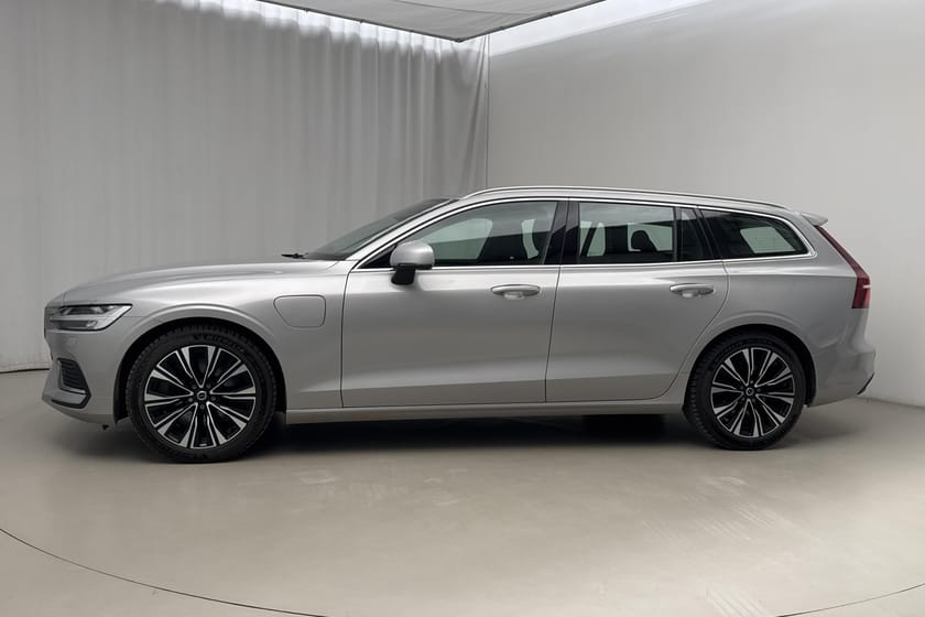 Bild 2 av Volvo V60 T6 AWD Recharge (350hk) Core Edition