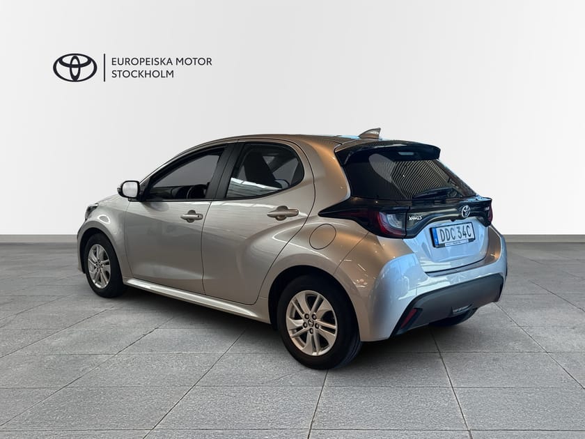 Bild 3 av Toyota Yaris Hybrid Active Komfortpaket Vinterhjul