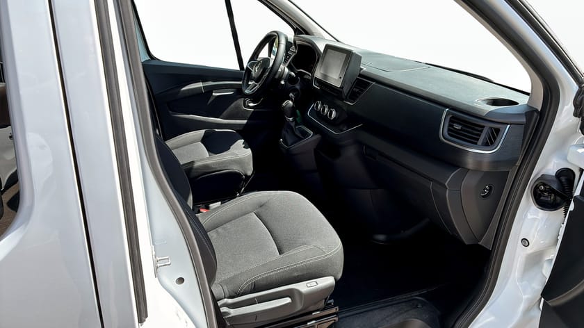 Bild 3 av Renault Trafic Skåpbil L2H1 DUBBELHYTT 2.0 DCI 170 AUT NORDIC LINE