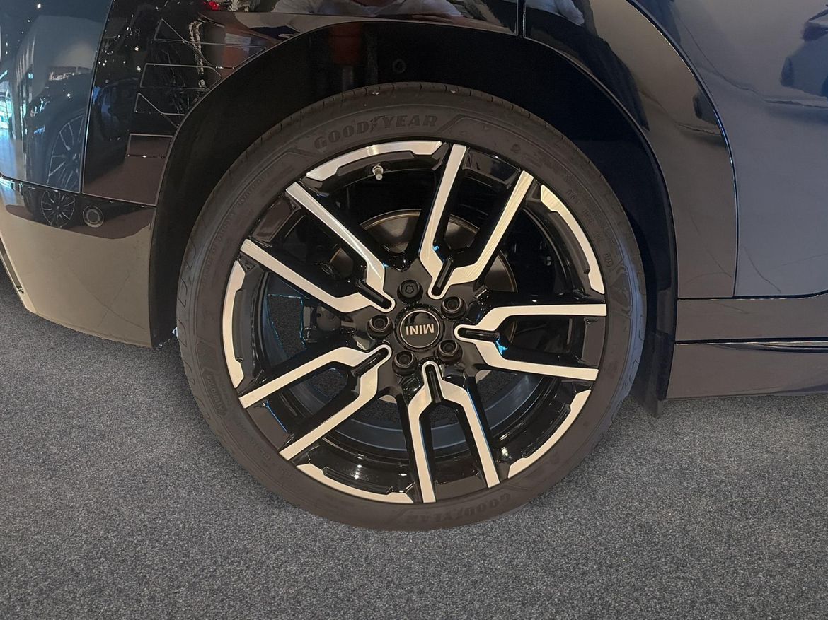 MINI Aceman E, 184ps, 2026