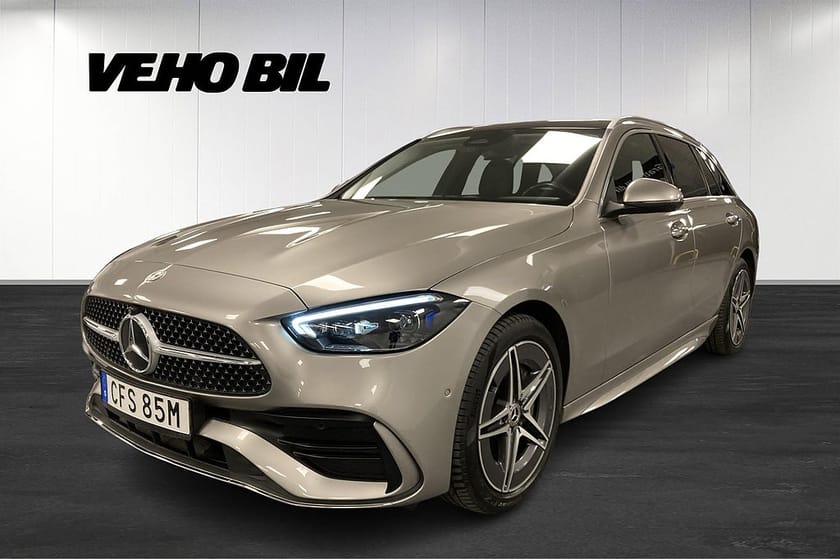Bild 1 av Mercedes-Benz C 300 T e AMG Pano Drag 360 kamera Carplay Elstol Värmare