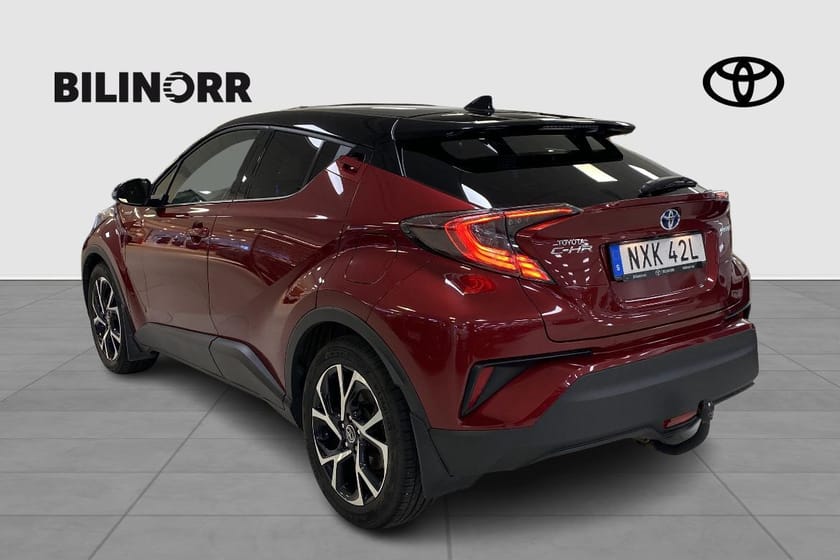 Bild 3 av Toyota C-HR Hybrid 1,8 ELHYBRID X EDITION SKINN JBL TEKNIKPAKET