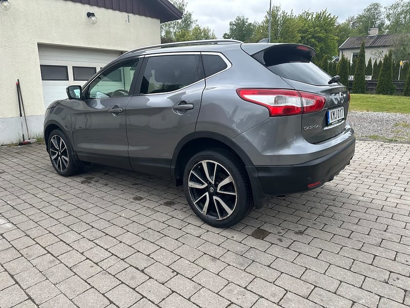 Bild 4 av Nissan Qashqai 1.2 DIG-T XTRONIC-CVT Euro 6/Glastak/Ett års garanti