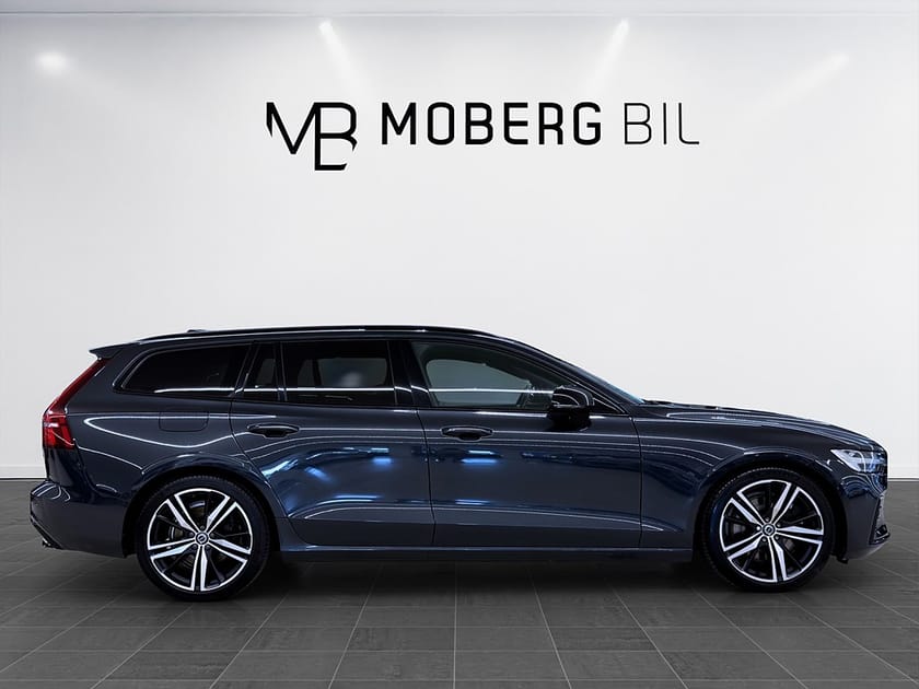 Bild 3 av Volvo V60 T5 250hk R-Design HUD 360 Läder Navi CarPlay