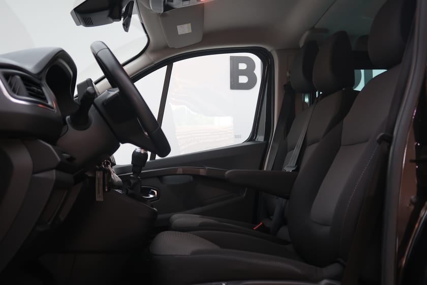 Bild 4 av Renault Trafic Passenger L2 PhII dCi 150 L2H1
