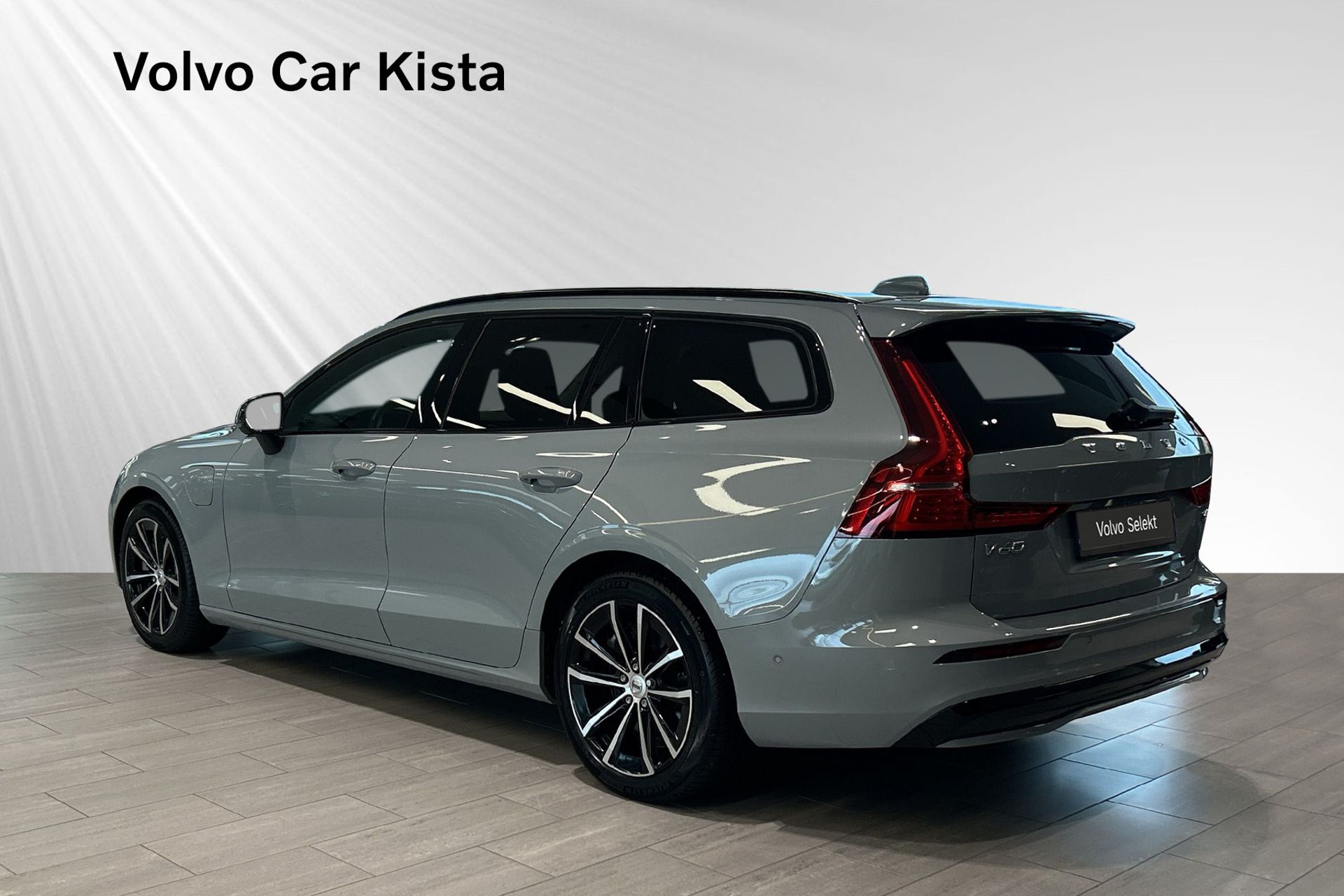 Volvo V60 T6 Plus Dark Nordic Edition 2026, photo 4/10