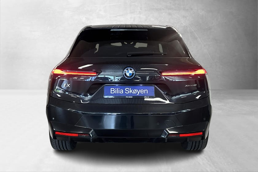 Bilde 4 av BMW iX xDrive40 Fully Charged, Skylounge, HiFi, Laser