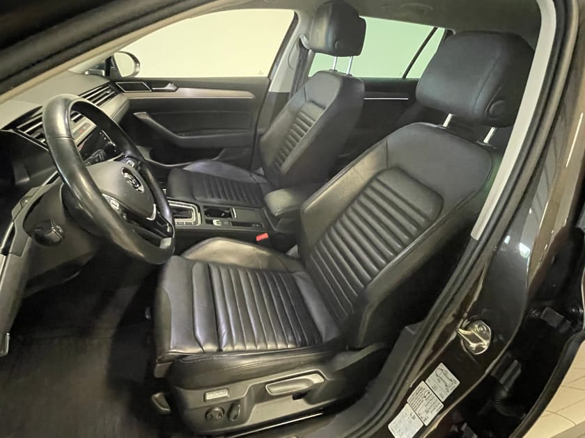 Bild 4 av Volkswagen Passat Alltrack 2.0 TDI 4M Drag Backkamera Värmare