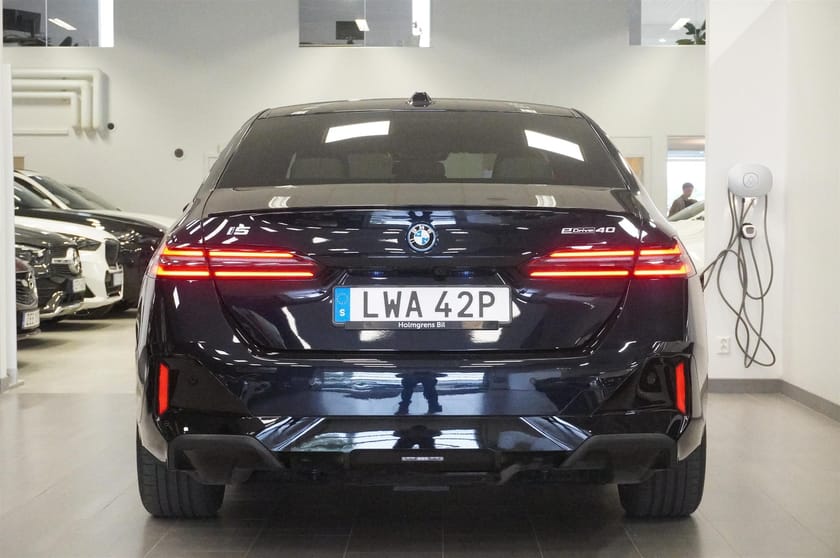 Bild 5 av BMW i5 eDrive40 Sedan M Sport Active Innovation Keyless DAP