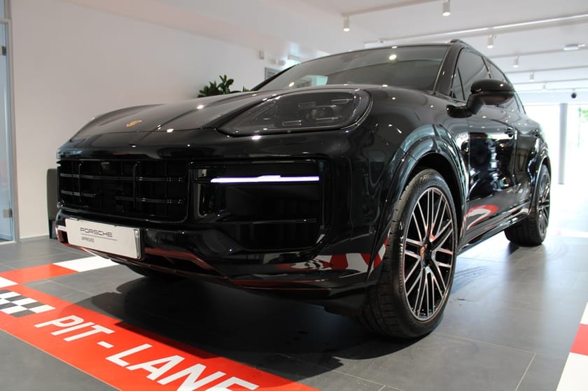 Bild 3 av Porsche Cayenne S E-Hybrid 