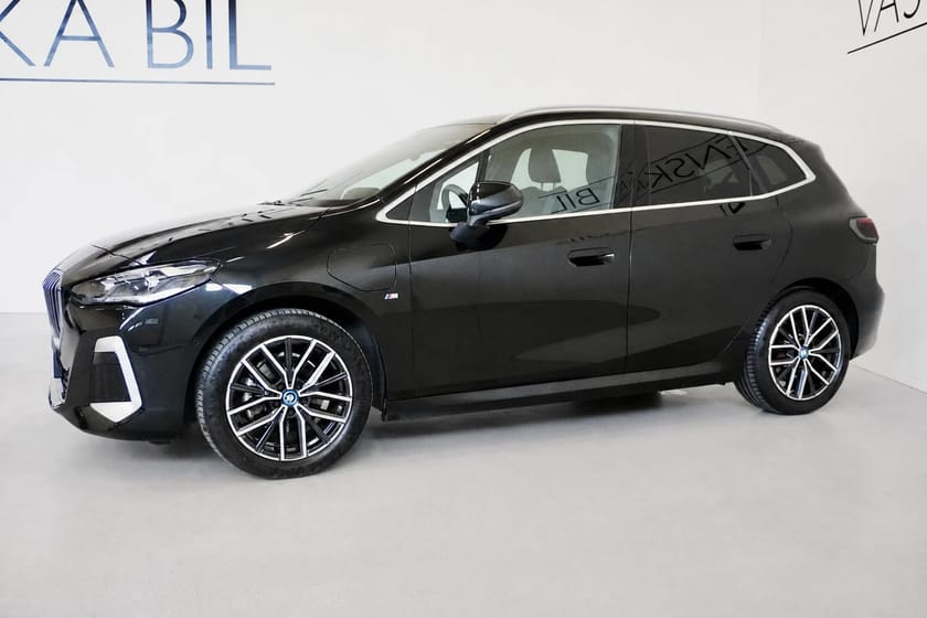 Bild 3 av BMW 225e xDrive Active Tourer M sport Pano/Drag/H&K/V-hjul