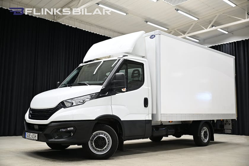 Bild 1 av Iveco Daily 35-140 Chassi Cab 136HK Automat|Volymskåp|BGLyft|Sidodörr|Backkamera|Moms