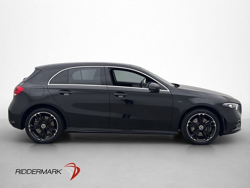 Bild 4 av Mercedes-Benz A 250 e AMG Sport Pano Värmare Kamera Wide