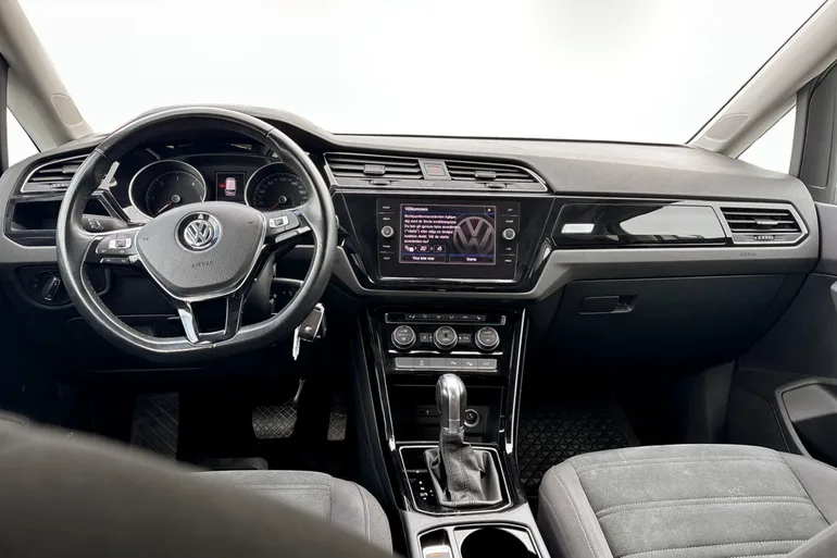 Volkswagen Touran 7-seater