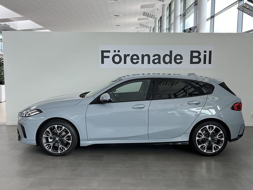 Bild 3 av BMW 120 4,95 ränta M Sport Design Nav Drive/Park-assist Rattv