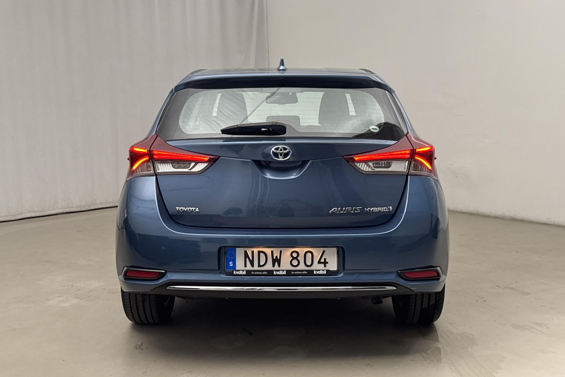 Toyota Auris Hybrid 2016, bild 6/10