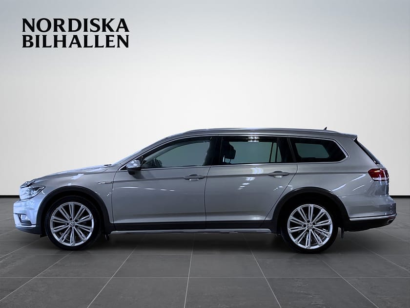 Bild 4 av Volkswagen Passat Alltrack 2.0 TDI DPF SCR 4Motion Ny kamrem Drag Värmare