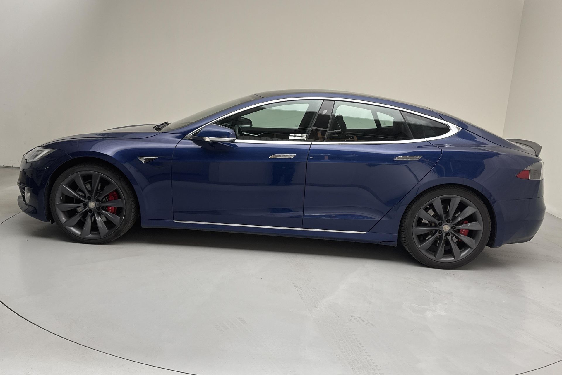 Tesla Model S 75D 2017, bild 2/10