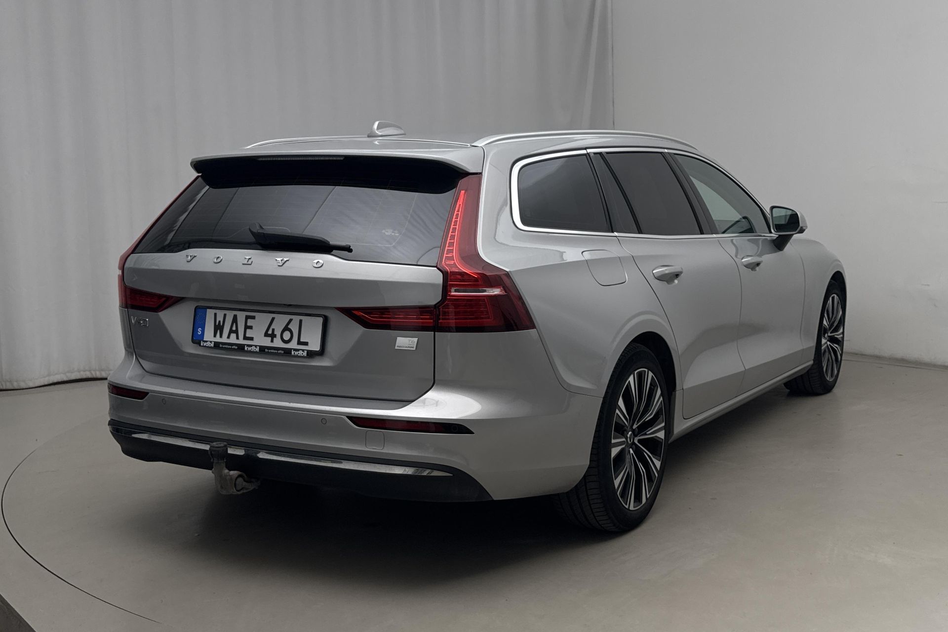 Volvo V60 Recharge T6 AWD 2023, bild 3/10