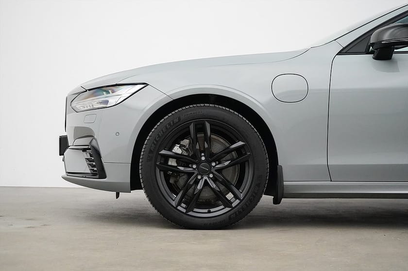 Bild 2 av Volvo V90 T6 AWD / 350hk / Plus Dark Nordic Edition
