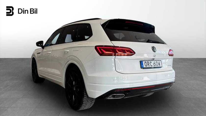 Bild 3 av Volkswagen Touareg R eHybrid R-line 3.0 TSI E-HYBRID Moms/Värmare/Panorama