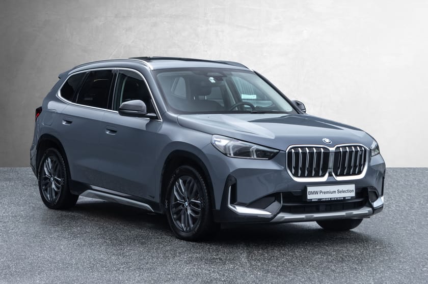 Bilde 1 av BMW iX1 xDrive30 H.feste Pano El.sete H/K HeadUP