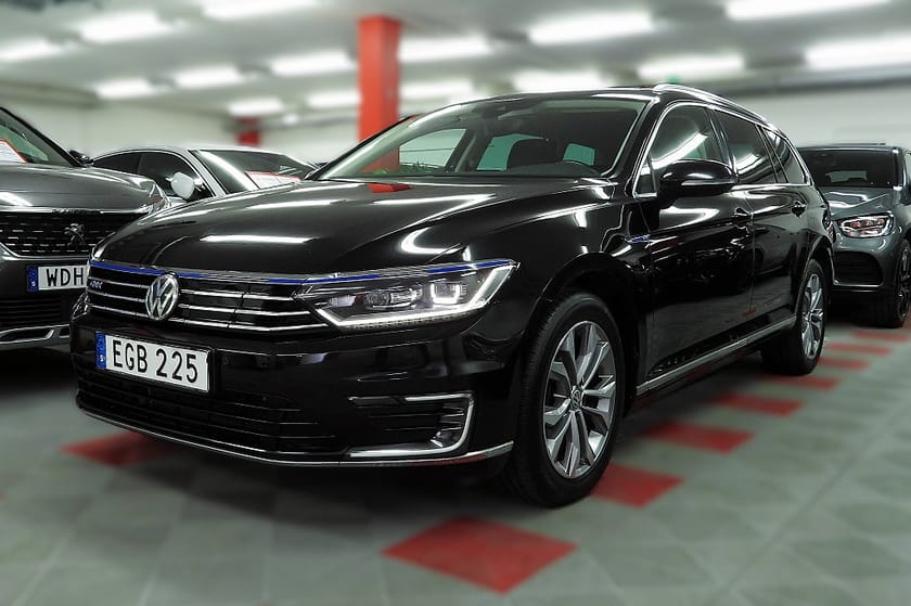 Bild 1 av Volkswagen Passat Variant GTE 1.4 TSI Executive Cockpit SoV Hjul Drag värmare