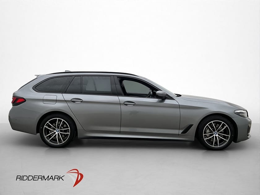 Bild 4 av BMW 530e xDrive Touring M Sport Pano Skinn Drag Kamera HiFi CarPlay