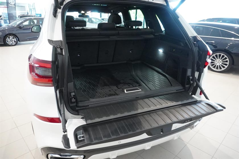 Bild 5 av BMW X5 xDrive45e iPerformance M-Sport Innovation Drag Panorama HUD