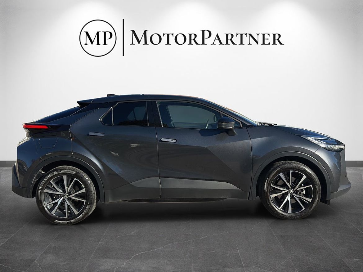 Toyota C-HR PHEV, bild 8 av 23