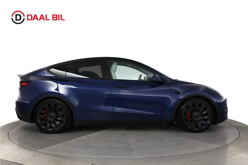 Bild 5 av Tesla Model Y Performance AWD 77 kWh 534HK DRAG P-VÄRM AUTOPILOT