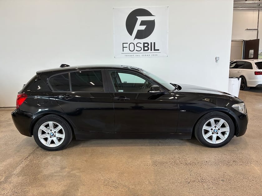Bild 3 av BMW 118d *RÄNTEKAMPANJ 3.45%* 5-dörrars Sport line M-värmare SoV