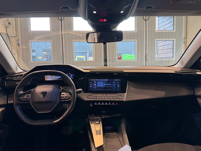 Bild 5 av Peugeot 308 1.2 PureTech 130 EAT Carplay Nyservad 131hk