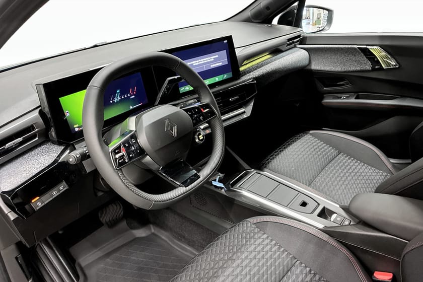 Bild 5 av Renault Clio TCe 115 techno 5-d