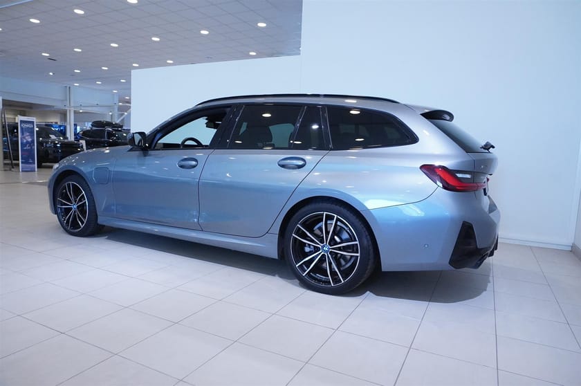 Bild 5 av BMW 330e xDrive Touring