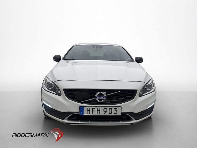Bild 2 av Volvo S60 Cross Country D4 AWD D-Värm Rattvärm Nav Halvskinn