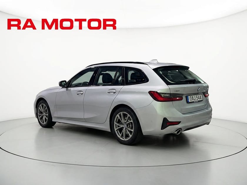 Bild 3 av BMW 330e xDrive Touring | Sport Line | M-Ratt | P-sensorer |