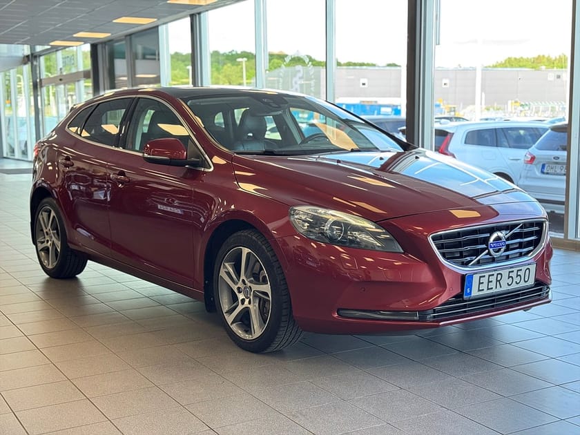 Bild 1 av Volvo V40 D3 Automat Summum Kamera Drag Keyless Pano