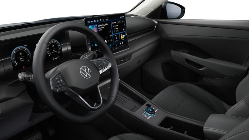 Bild 3 av Volkswagen T-Roc LIFE 1.5 eTSI 150HK Teknikpak/3-zons klima