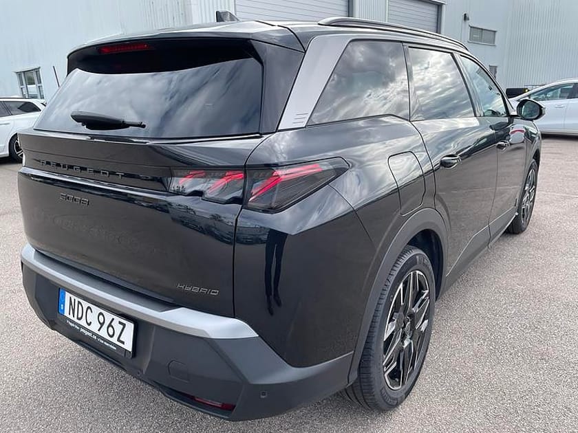 Bild 3 av Peugeot 5008 Hybrid 145