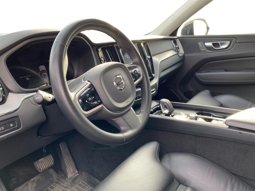 Bild 2 av Volvo XC60 Recharge T6 Plus Dark Edition.